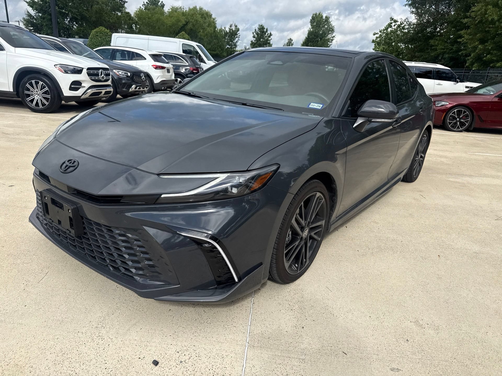 Used 2025 Toyota Camry XSE FWD image 8