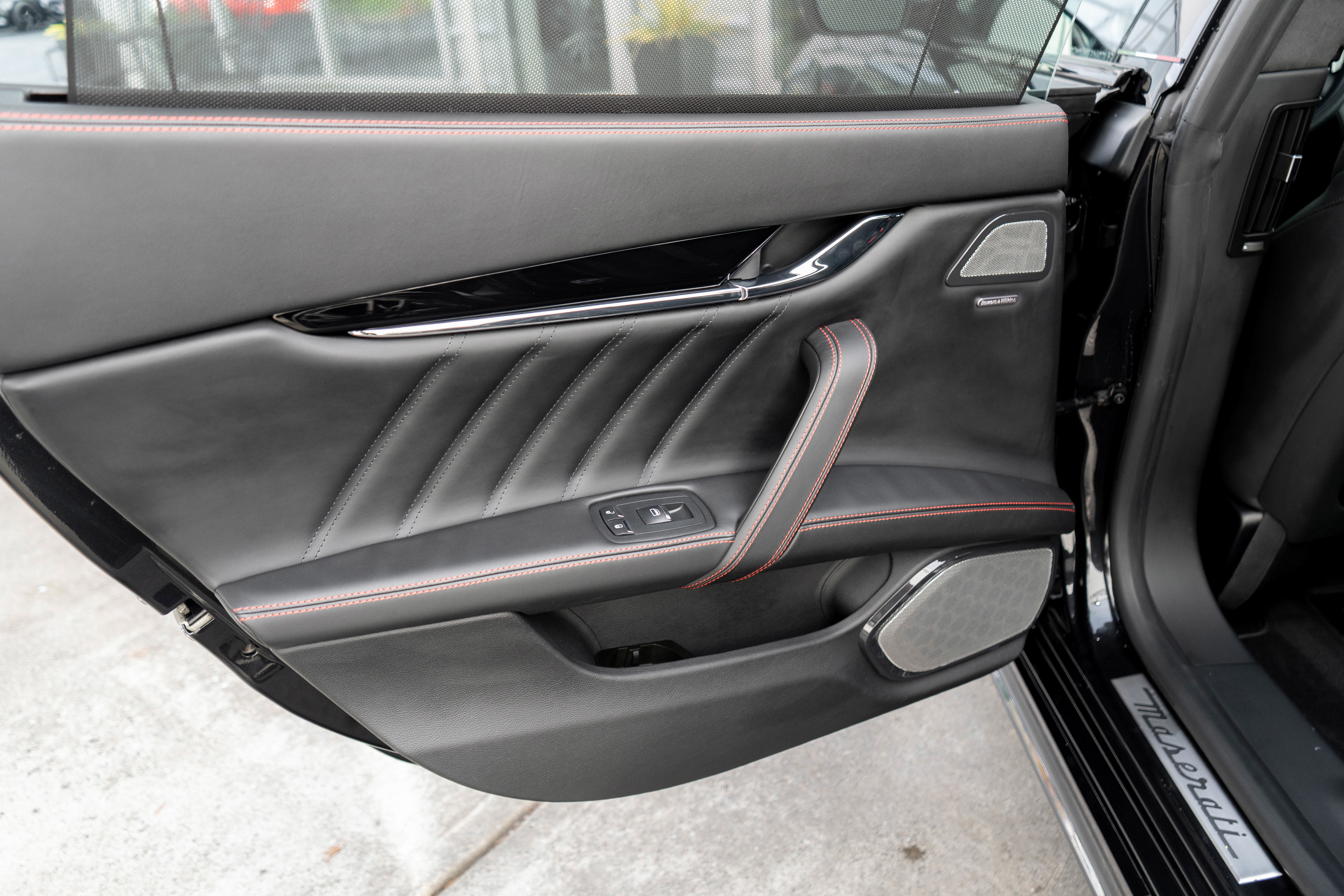 Used 2021 Maserati Quattroporte Trofeo image 23