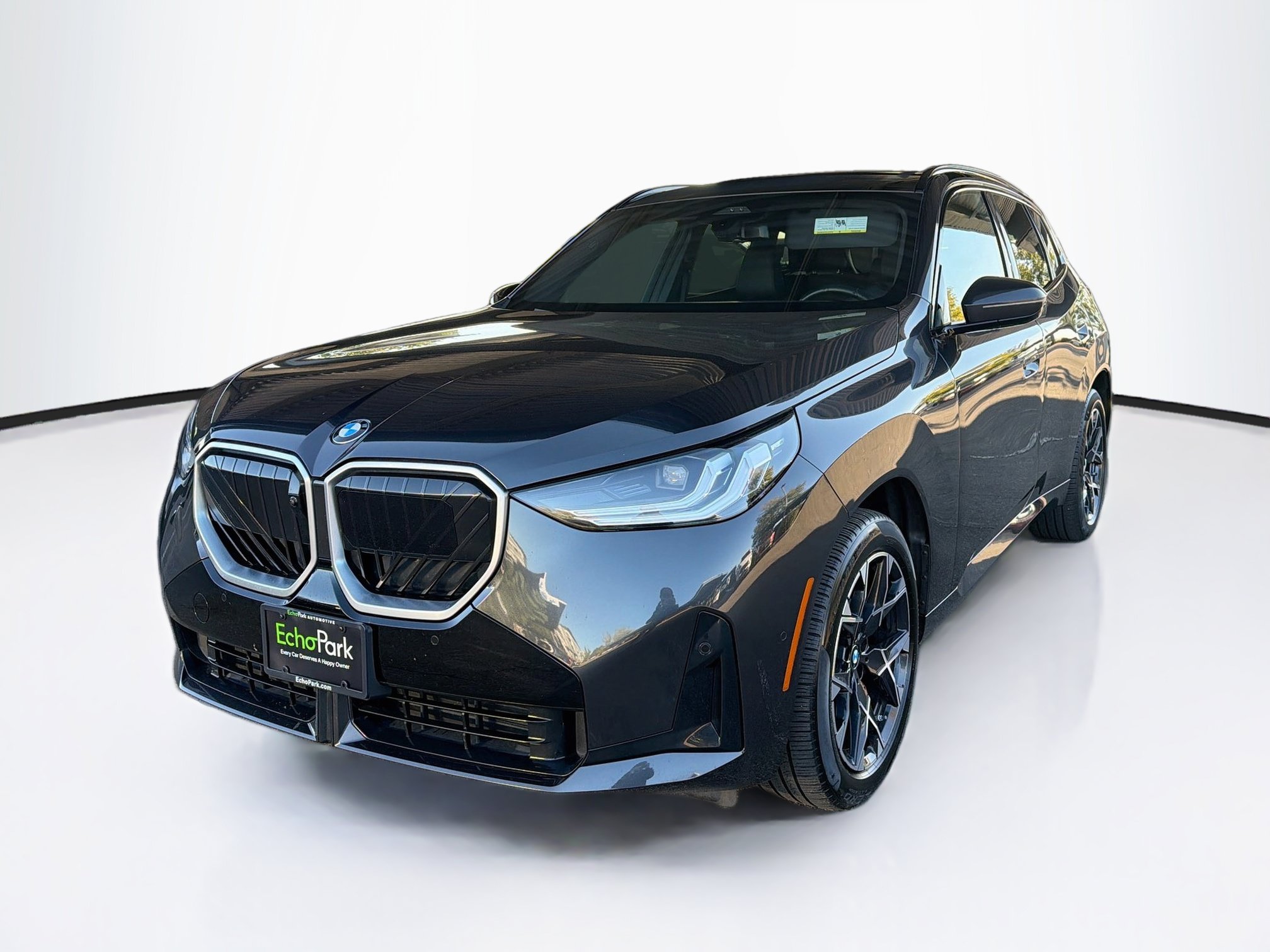 Used 2025 BMW X3 xDrive30i AWD/4WD image 3
