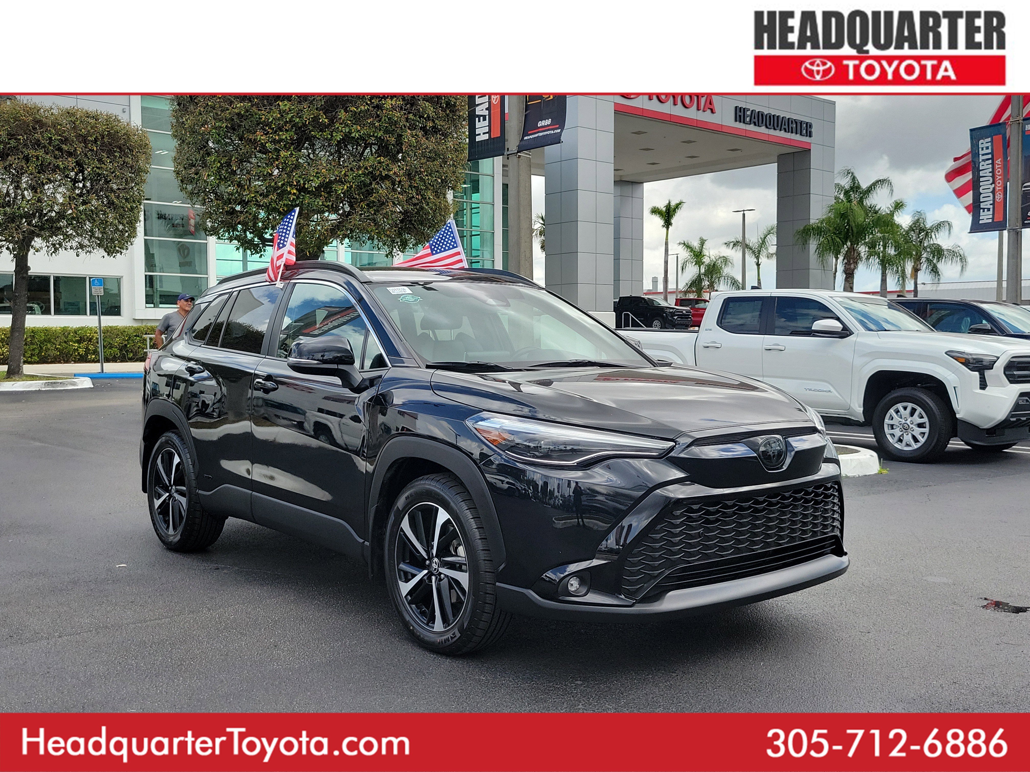 Used 2024 Toyota Corolla Cross SE image 1