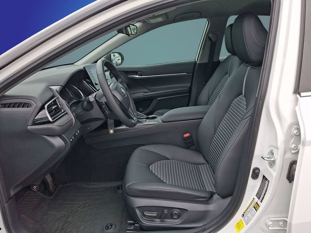 Used 2023 Toyota Camry SE FWD image 7