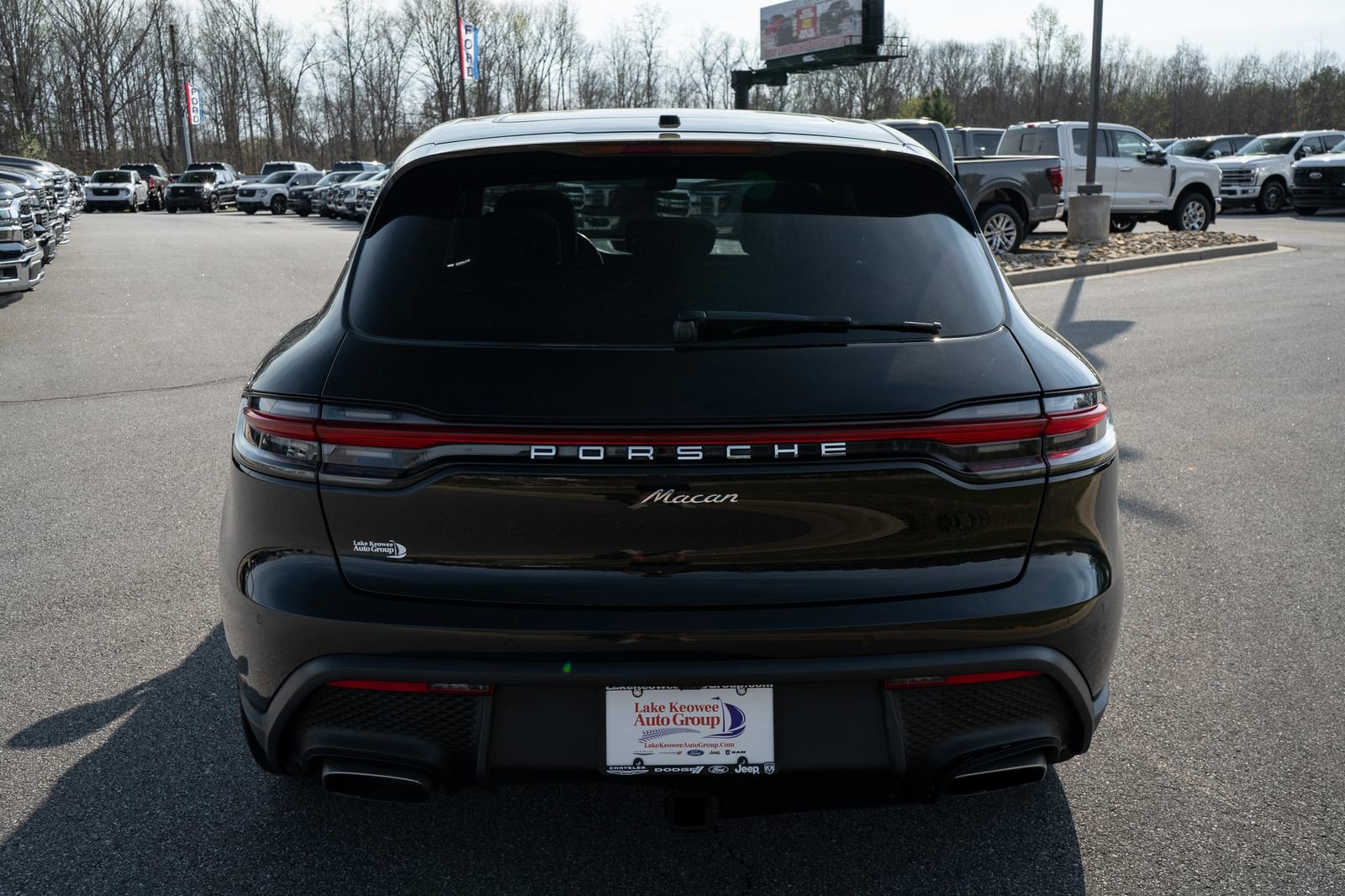 Used 2022 Porsche Macan Base w/ Premium Package Plus image 8