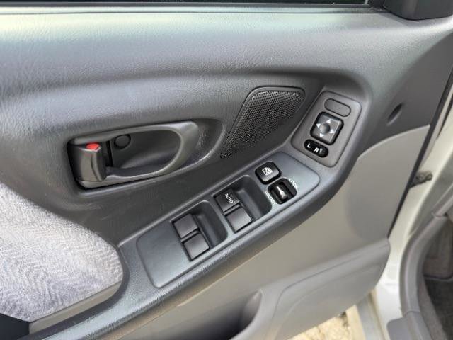 Used 2001 Subaru Forester S image 19