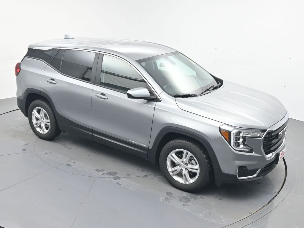 Used 2024 GMC Terrain SLE image 25