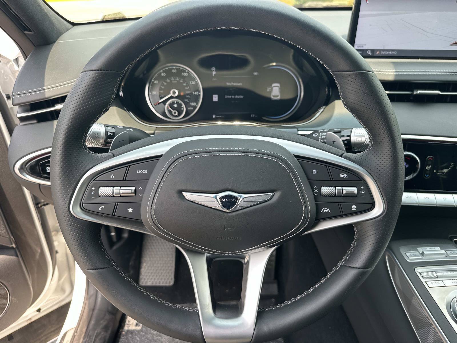Used 2025 Genesis GV70 3.5T Sport w/ Sport Advanced Package AWD/4WD image 18