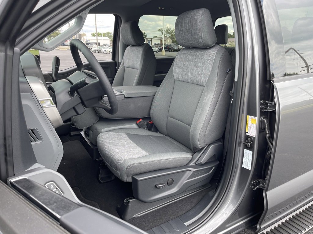 New 2026 Ford F350 4x4 Crew Cab DRW Super Duty image 21