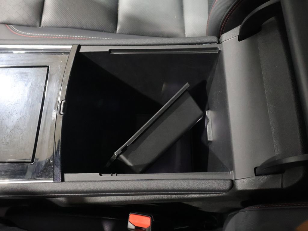 Used 2024 Chevrolet Traverse RS w/ LPO, Floor Liner Package image 30