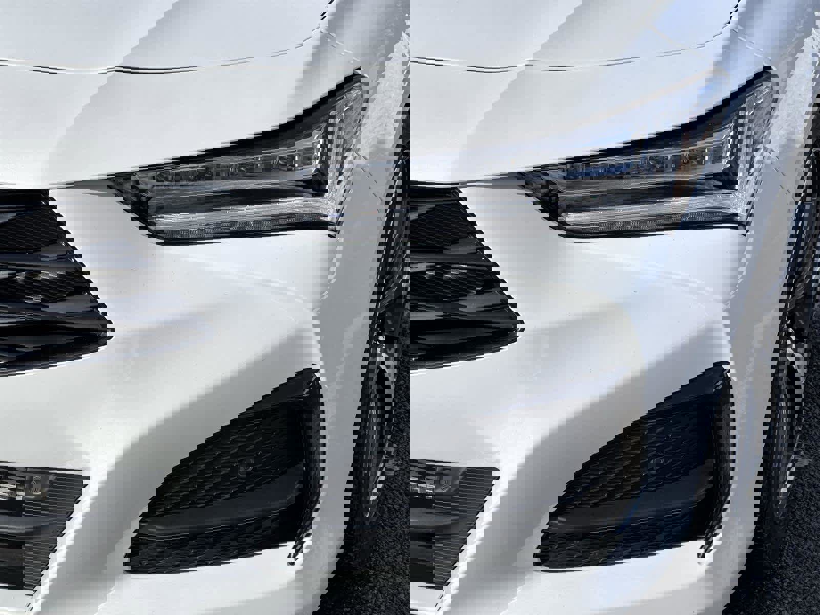 Certified 2025 Acura TLX w/ Technology Package image 9