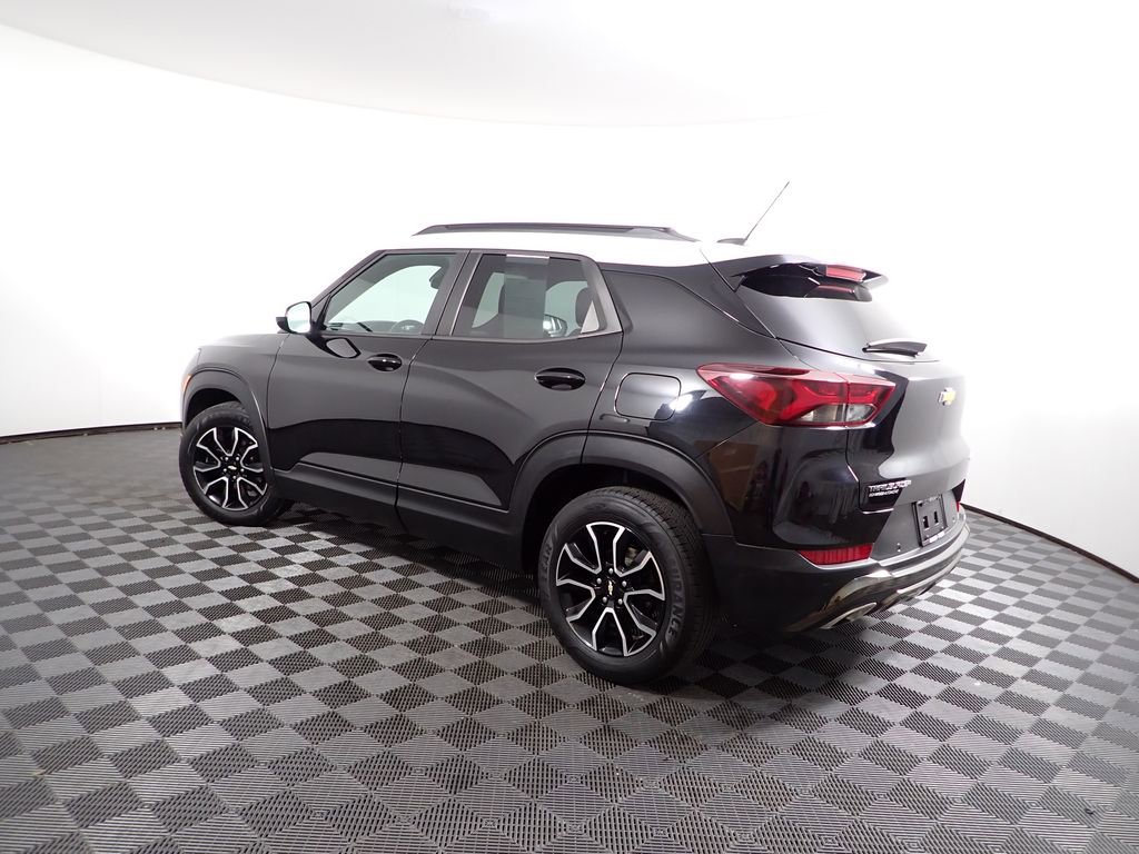 Used 2021 Chevrolet TrailBlazer ACTIV w/ Sun and Liftgate Package image 13