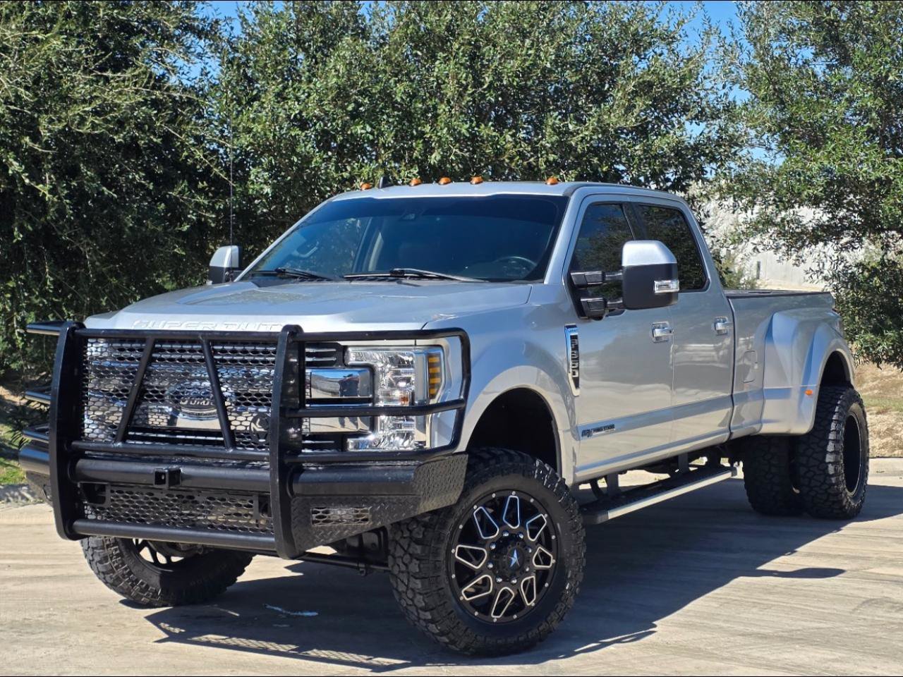 Used 2019 Ford F350 Lariat w/ Lariat Ultimate Package AWD/4WD image 1