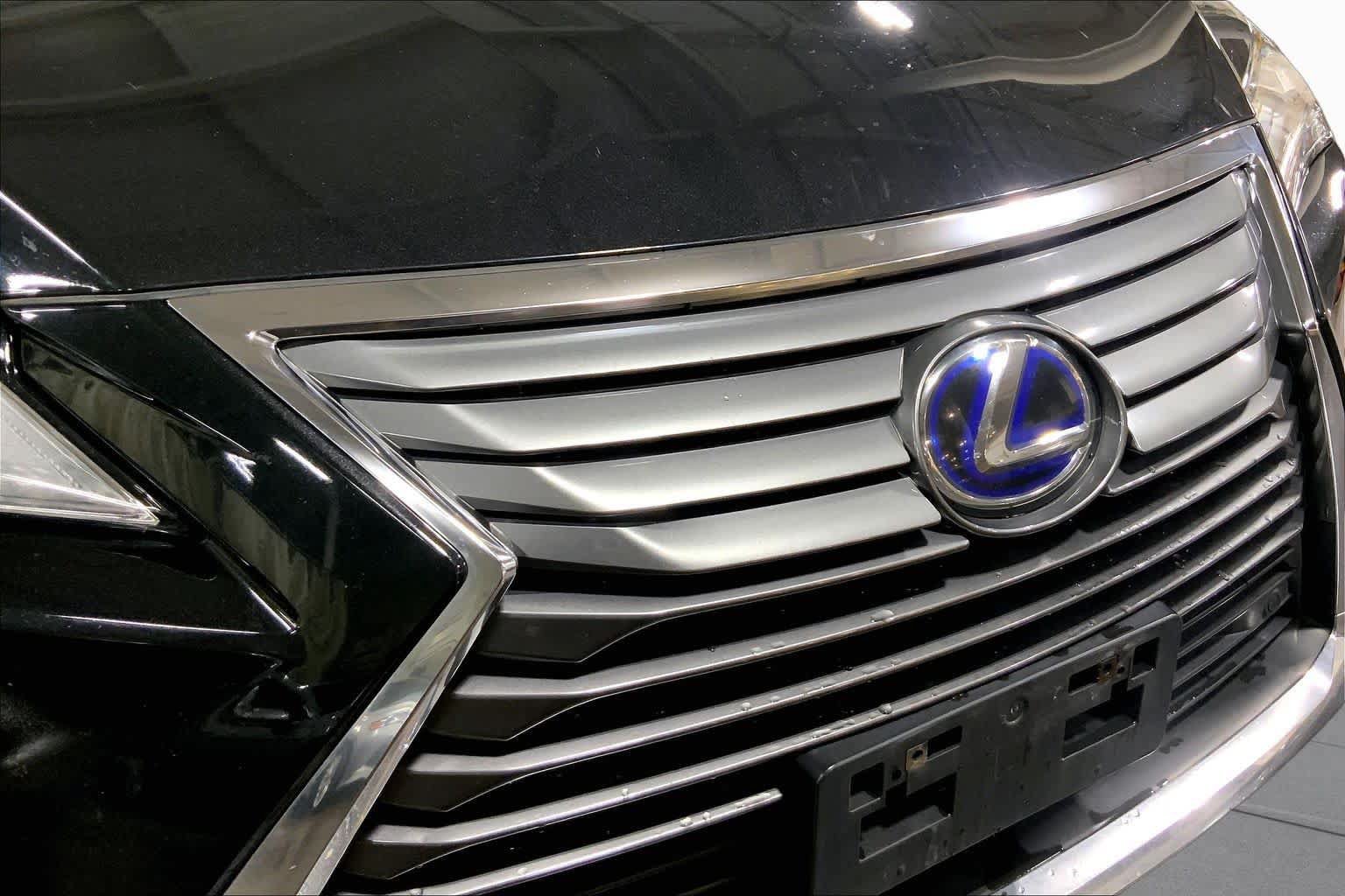 Used 2018 Lexus RX 450hL Premium w/ Premium Package AWD/4WD image 30