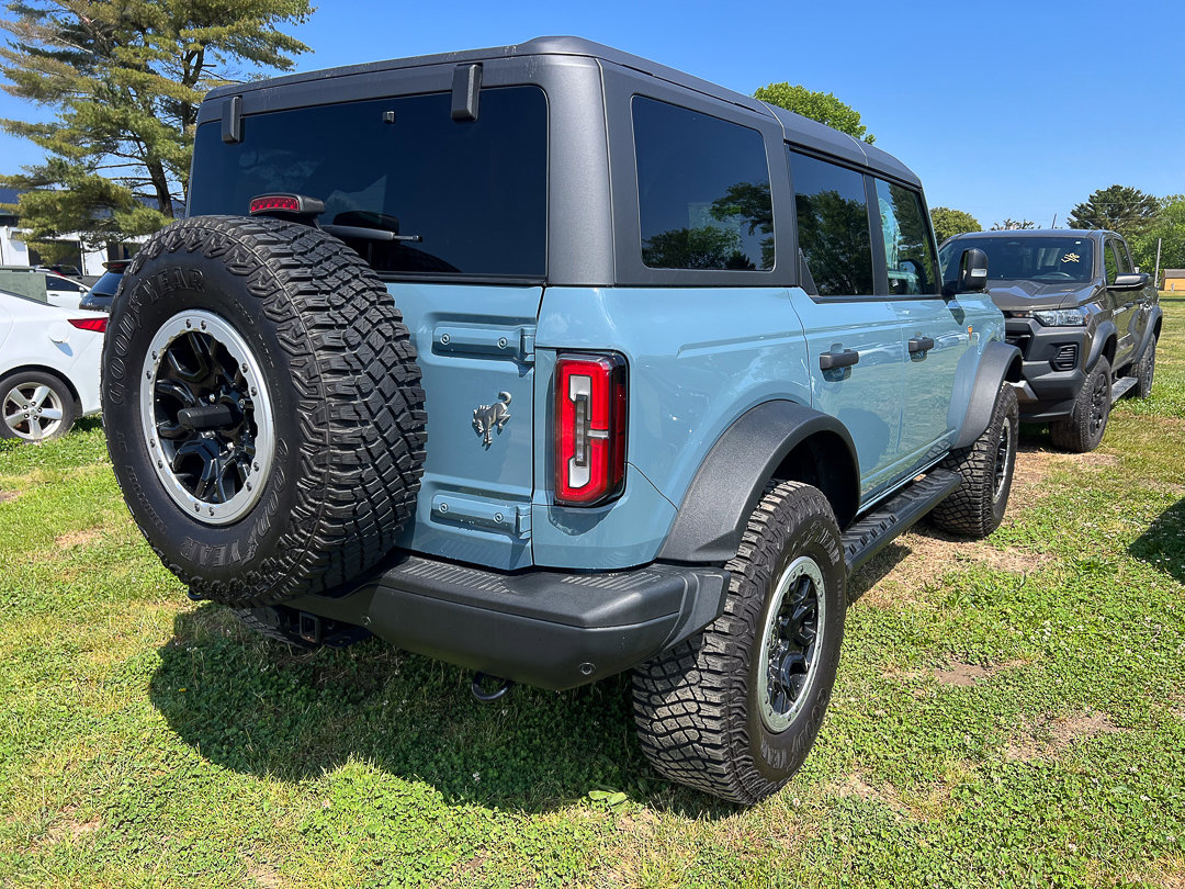 Used 2023 Ford Bronco Badlands AWD/4WD image 5