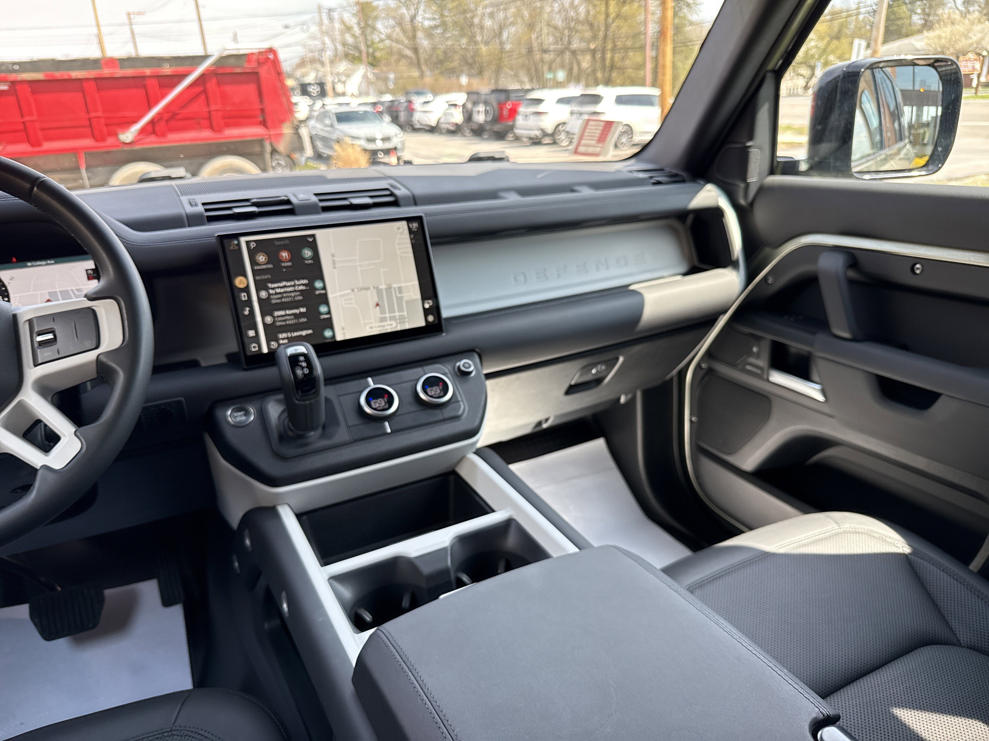 Used 2025 Land Rover Defender 110 S AWD/4WD image 22