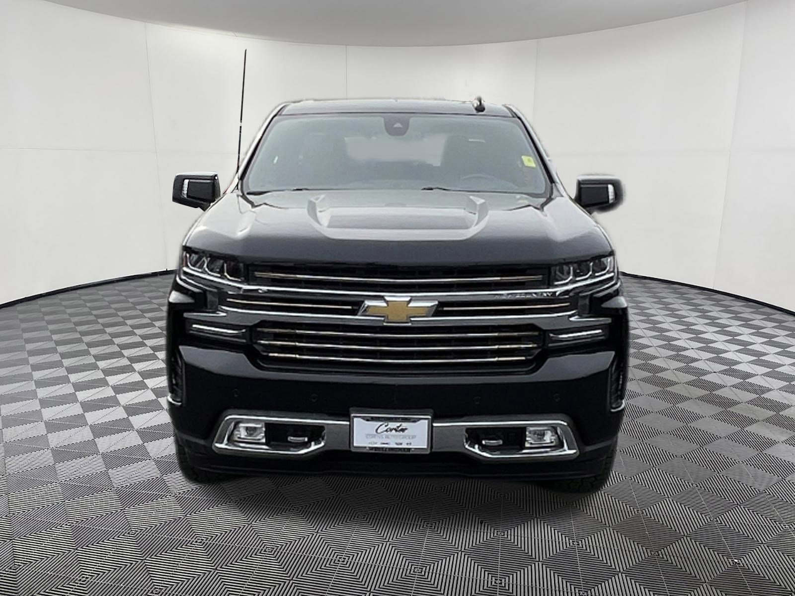 Used 2022 Chevrolet Silverado 1500 High Country w/ Safety Package II AWD/4WD image 2