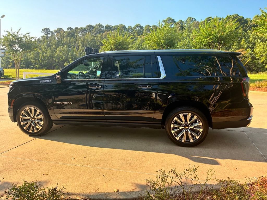 New 2026 Chevrolet Suburban High Country AWD/4WD image 15