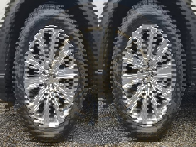 Used 2023 Ford Explorer King Ranch w/ Technology Package image 10