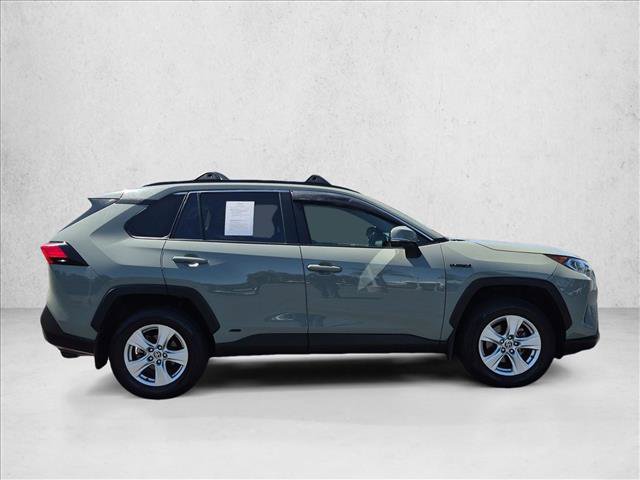 Used 2021 Toyota RAV4 XLE w/ Convenience Package AWD/4WD image 4
