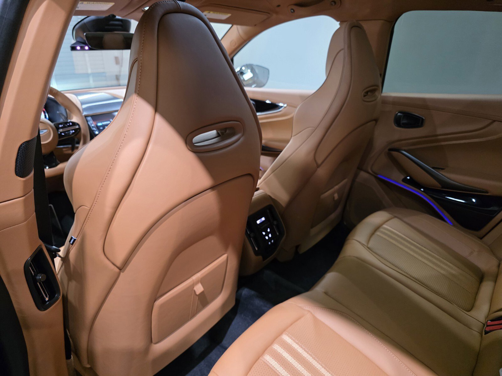 New 2026 Aston Martin DBX 707 AWD/4WD image 20