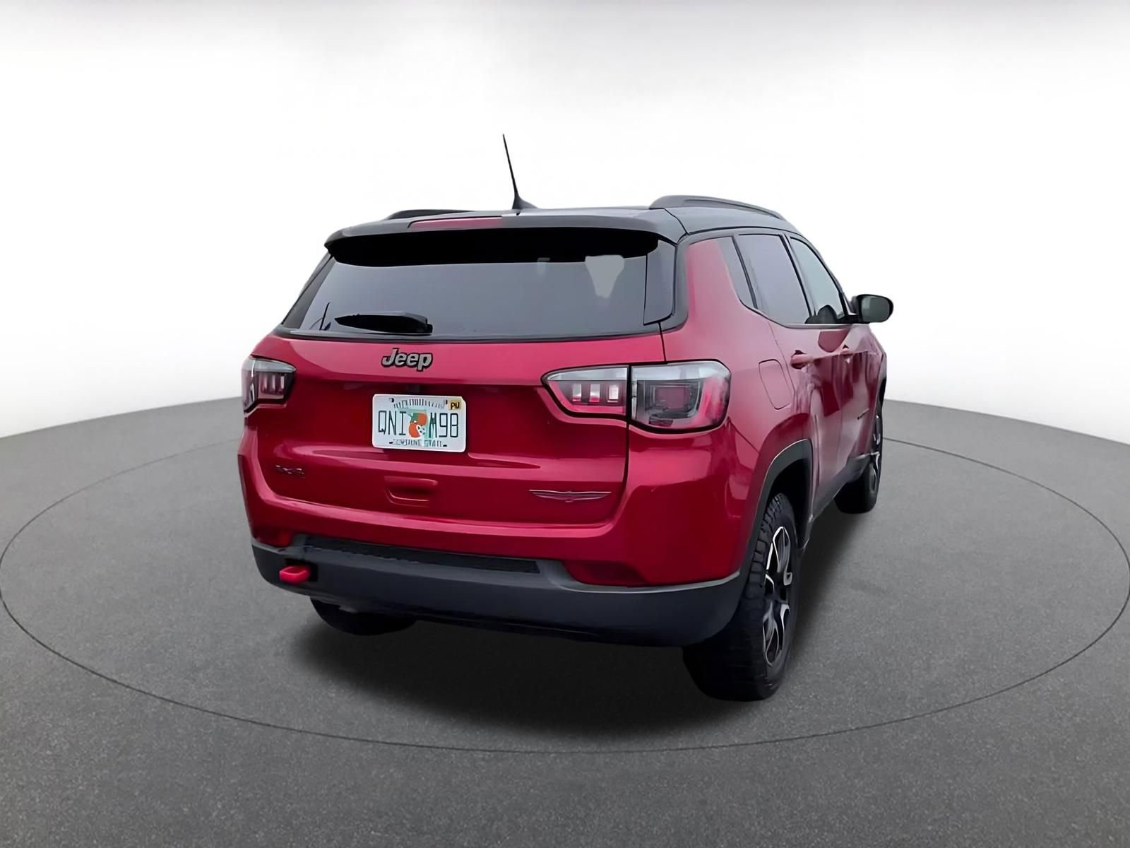 Used 2025 Jeep Compass Trailhawk AWD/4WD image 14