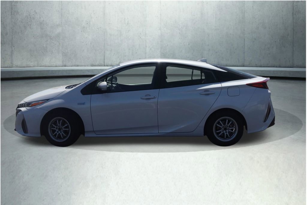 Used 2022 Toyota Prius Prime LE FWD image 13