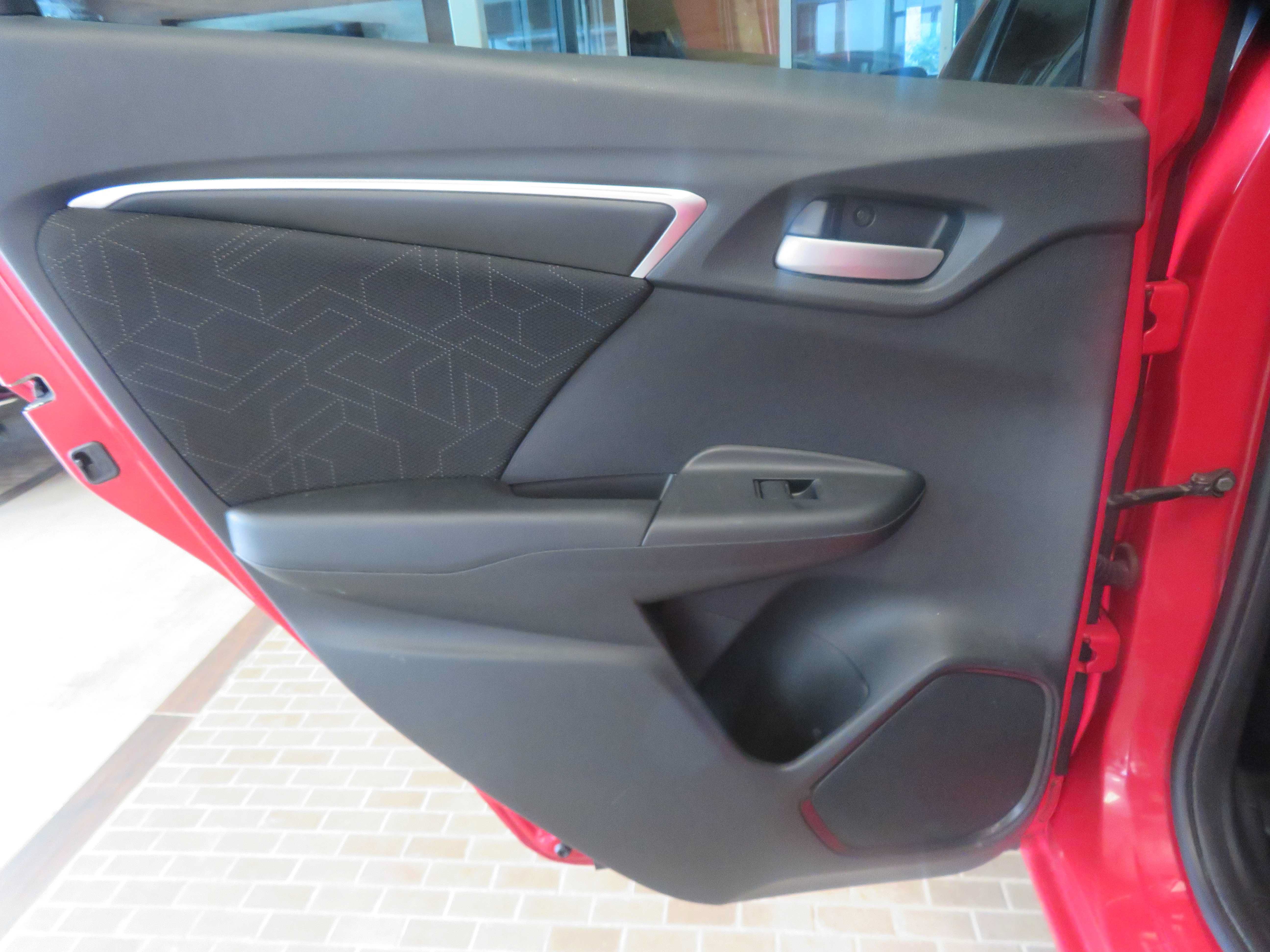 Used 2015 Honda Fit EX image 17