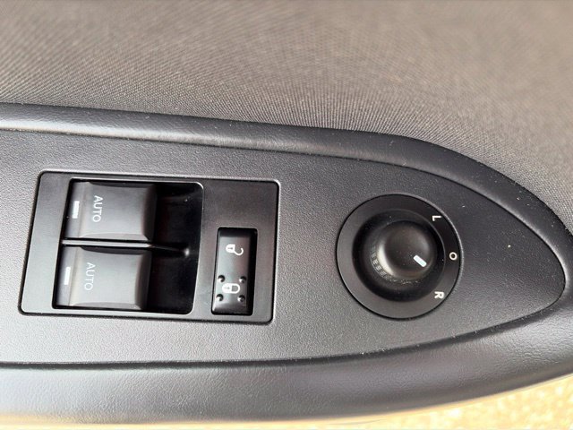 Used 2011 Dodge Challenger R/T RWD image 18