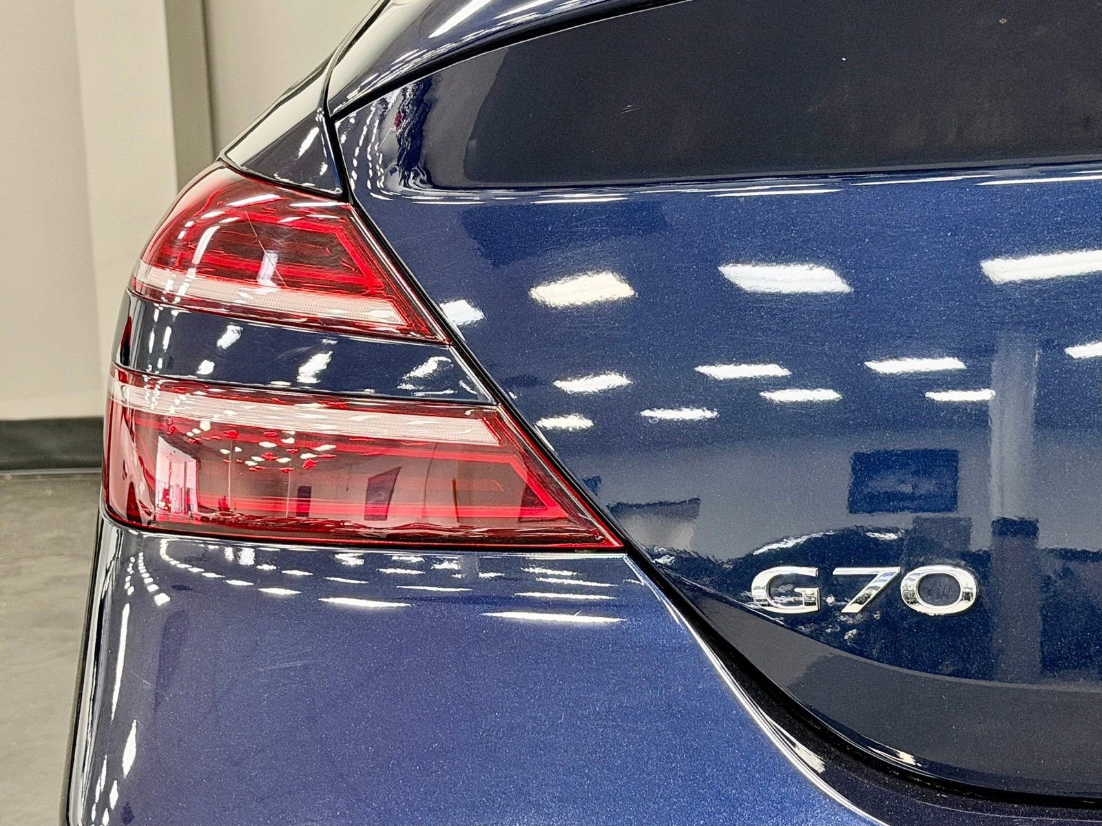 Used 2023 Genesis G70 2.0T AWD/4WD image 13