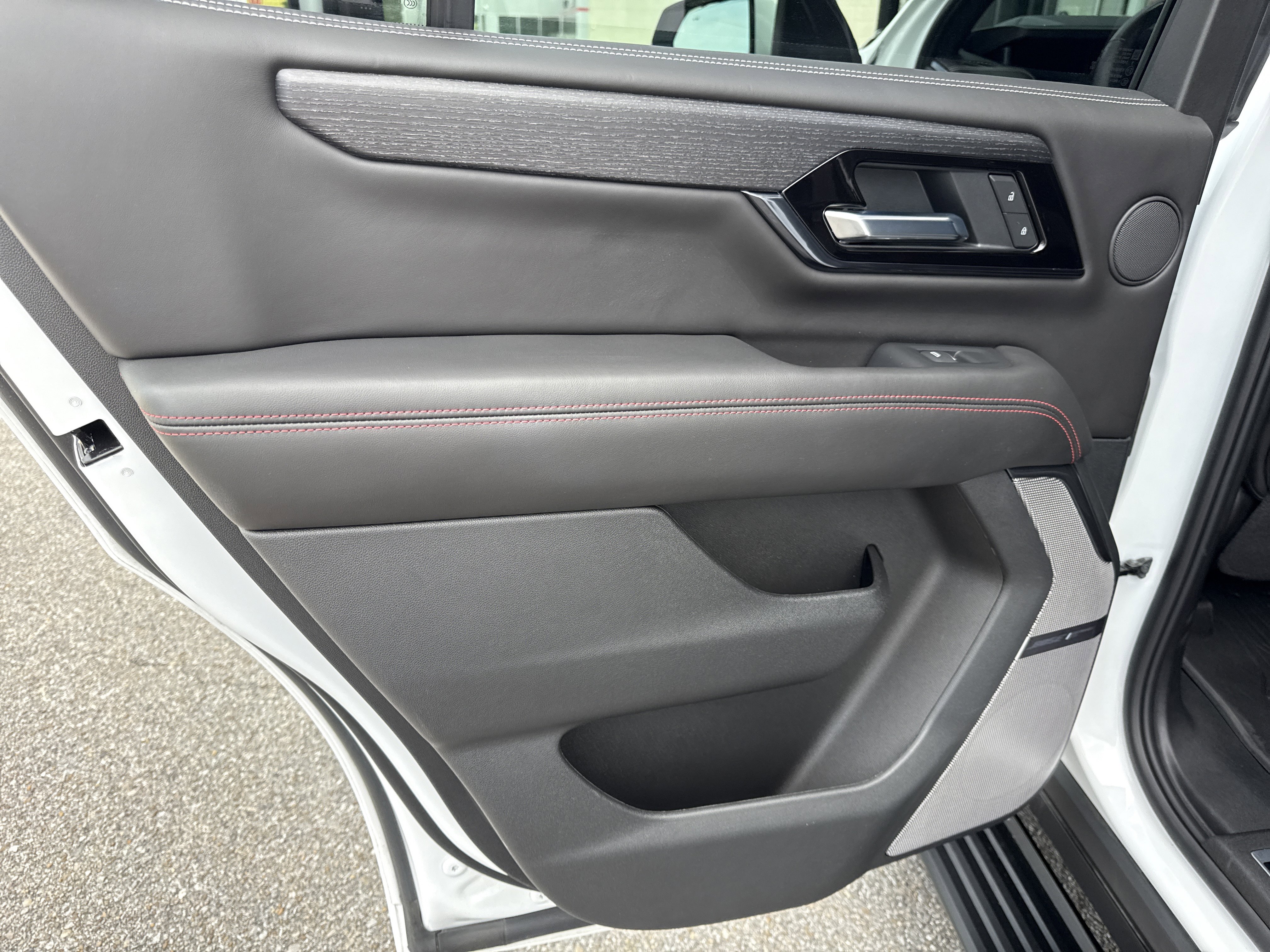 Used 2025 GMC Yukon AT4 Ultimate w/ LPO, Floor Liner Package image 12