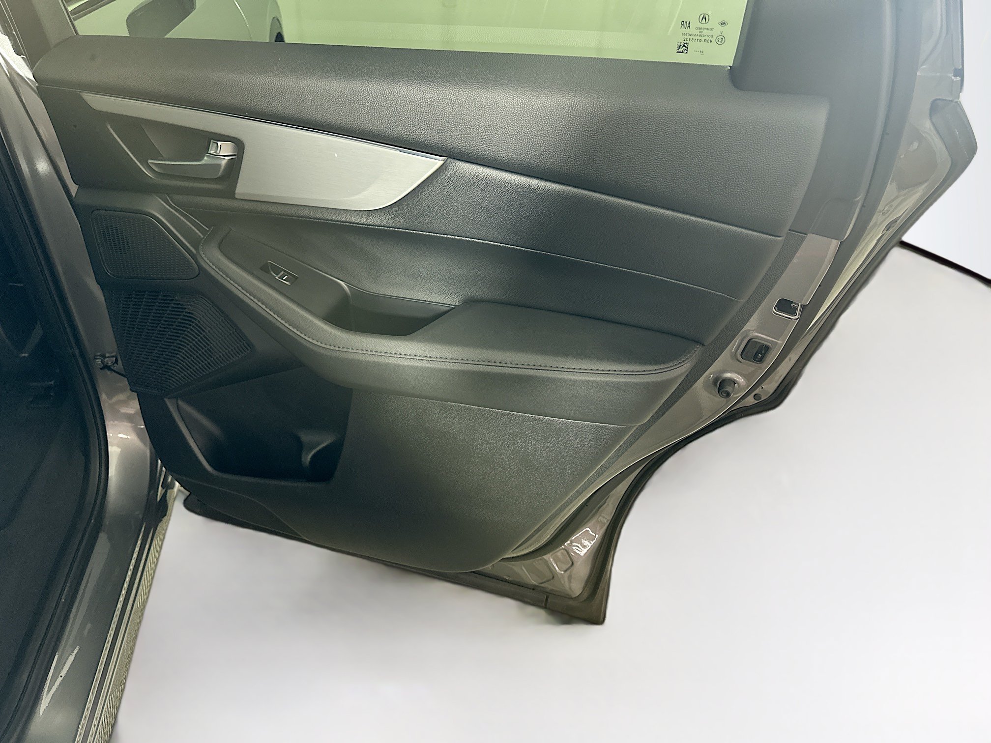 Used 2025 Acura MDX FWD image 32