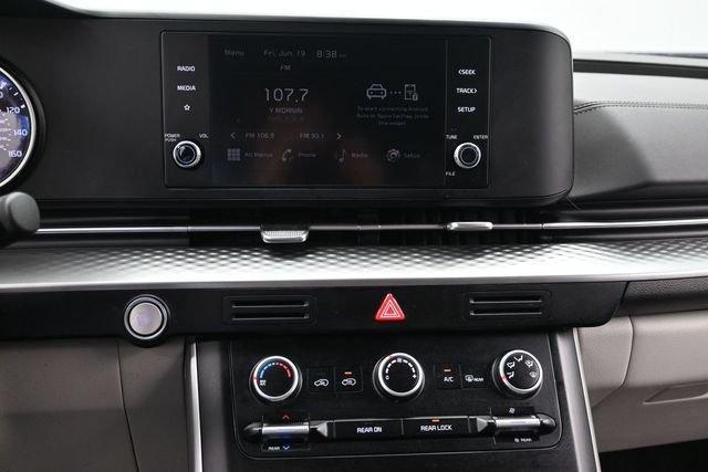 Used 2024 Kia Carnival LX FWD image 23