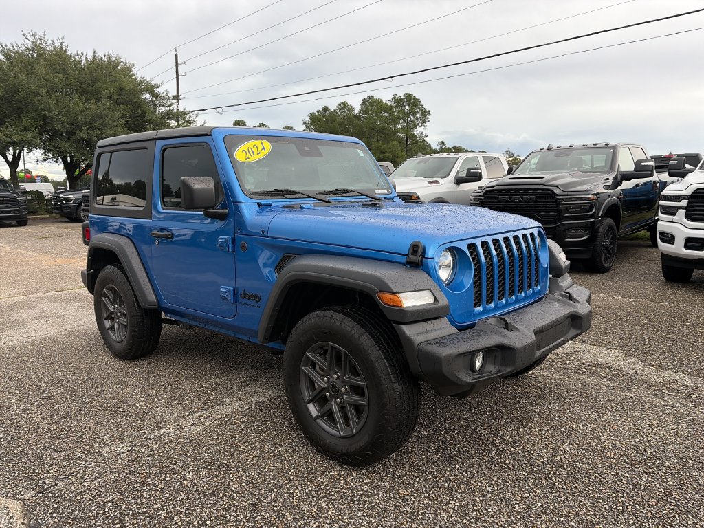 Used 2024 Jeep Wrangler Sport AWD/4WD image 8