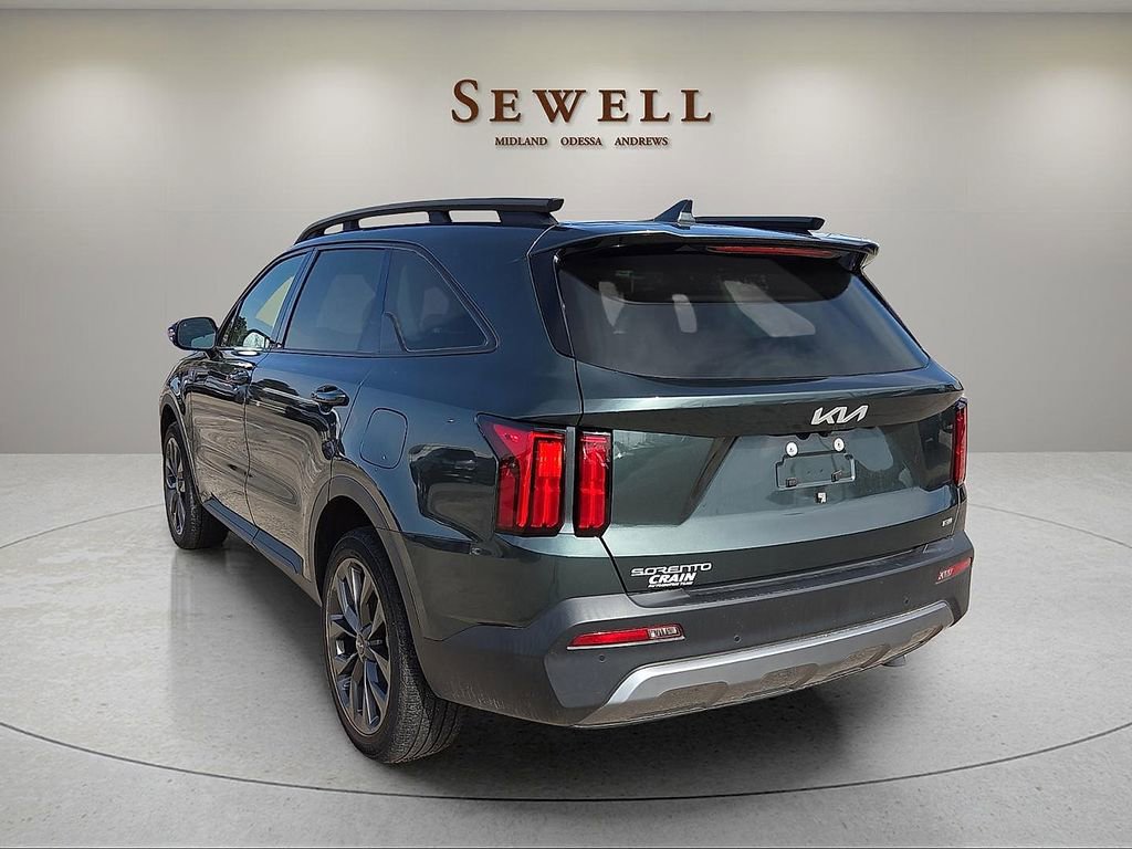 Used 2023 Kia Sorento SX Prestige image 3
