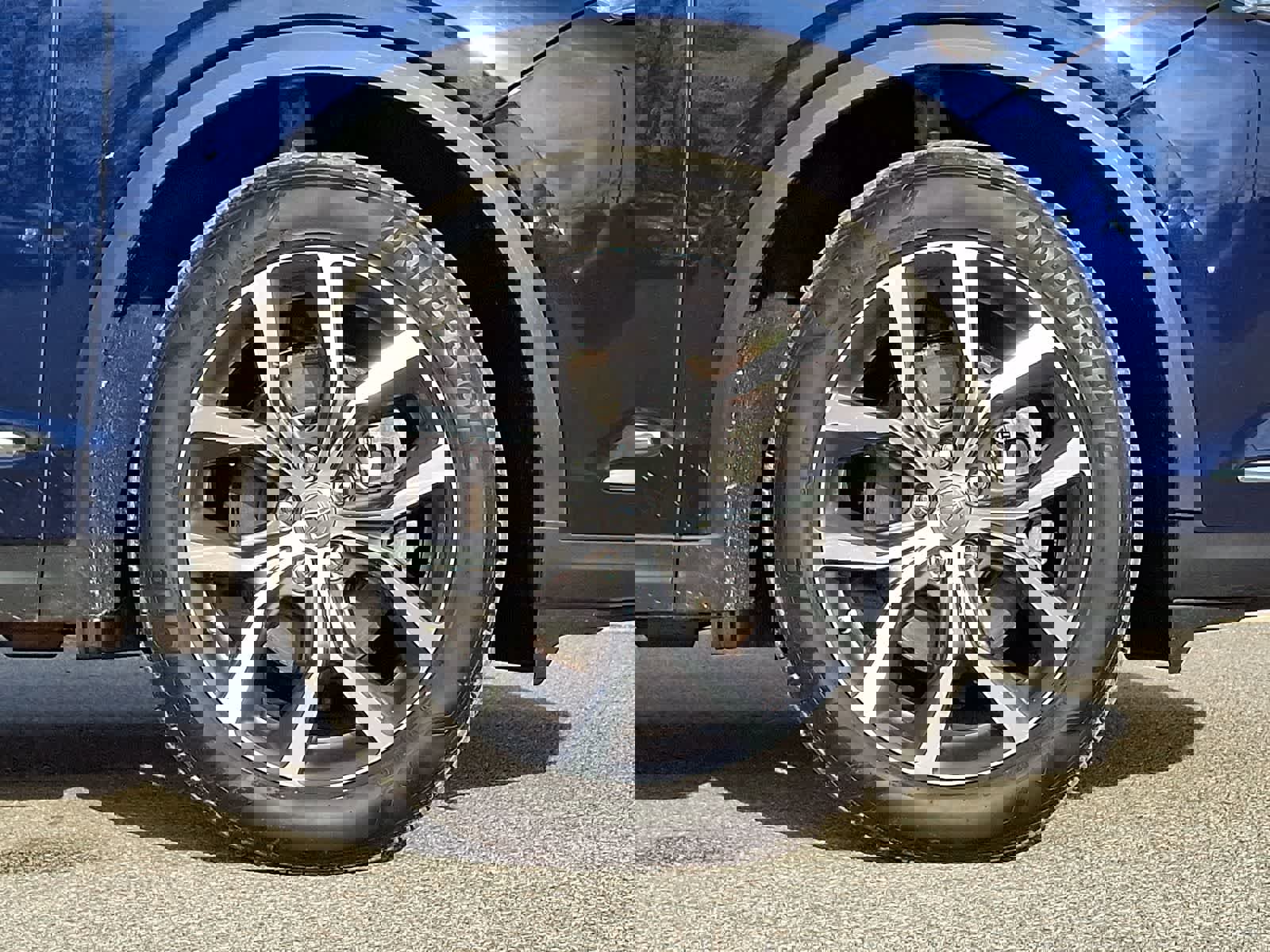 Used 2023 Acura MDX SH-AWD w/ Technology Package image 9