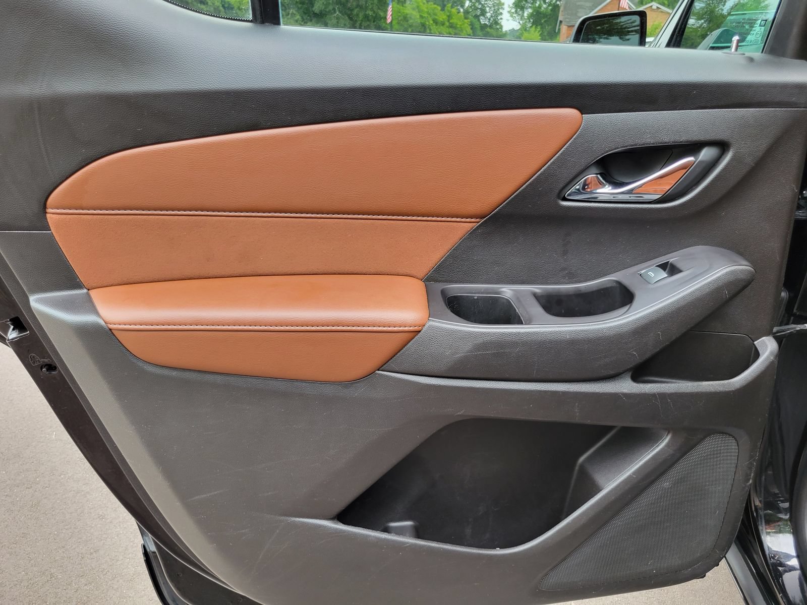 Used 2019 Chevrolet Traverse High Country w/ LPO, Floor Liner Package AWD/4WD image 25