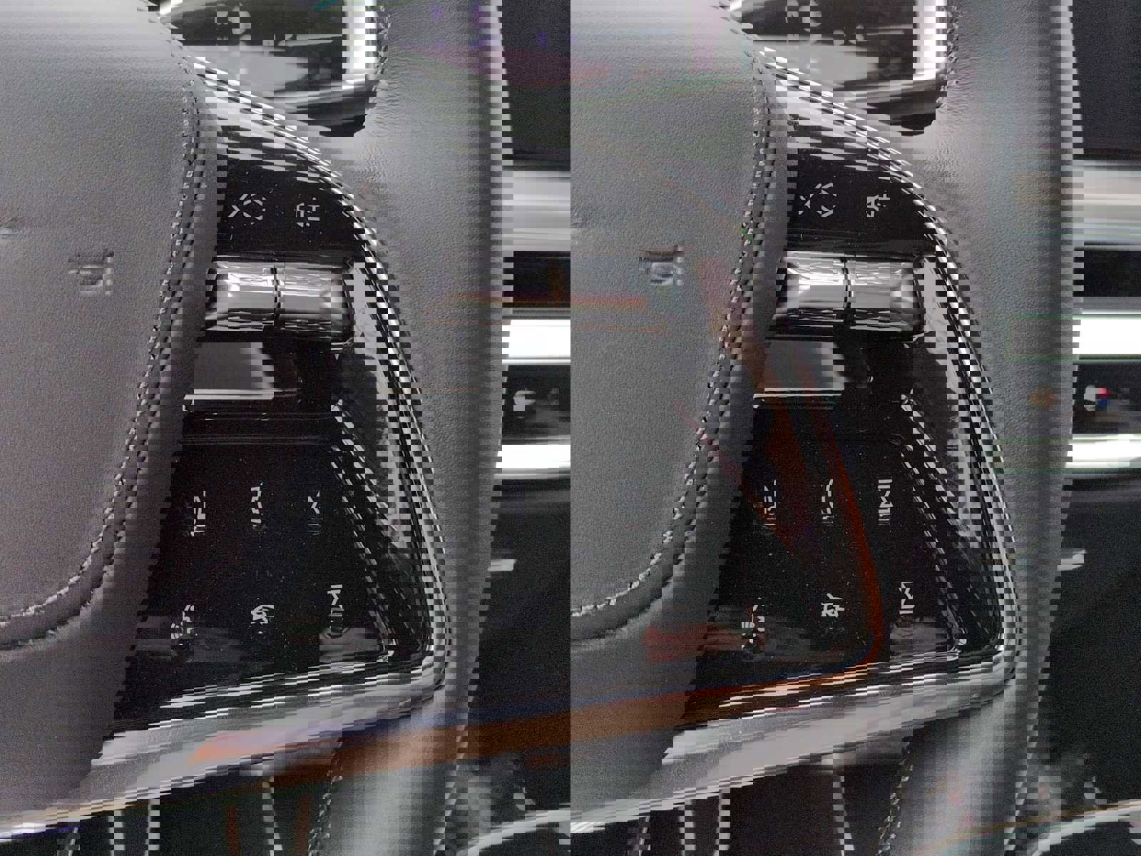 New 2026 Cadillac Lyriq V image 16