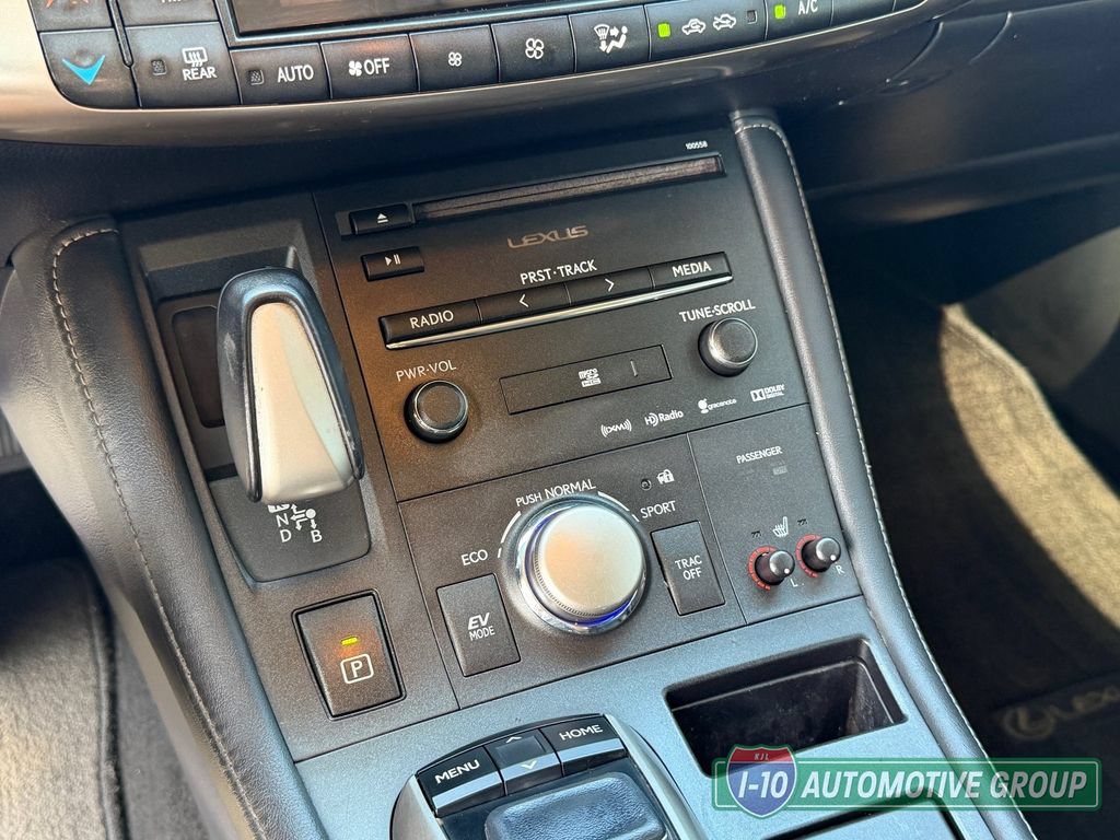 Used 2015 Lexus CT 200h w/ Navigation Package FWD image 24