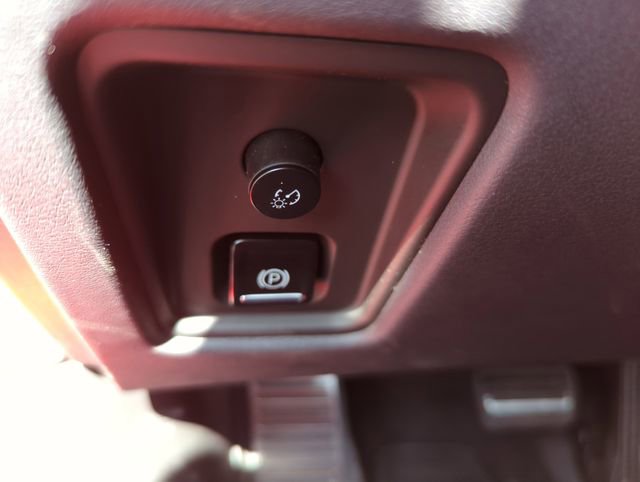 Used 2025 Chevrolet Corvette Z06 image 30