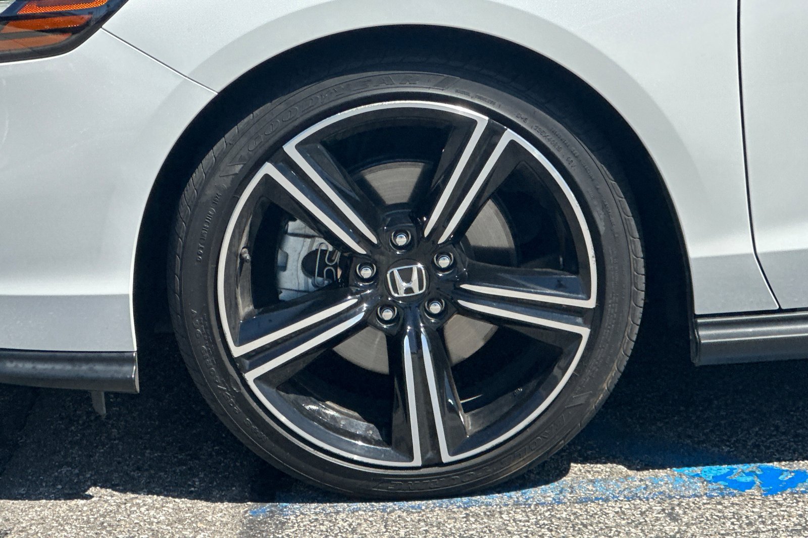 Used 2024 Honda Accord Sport image 35