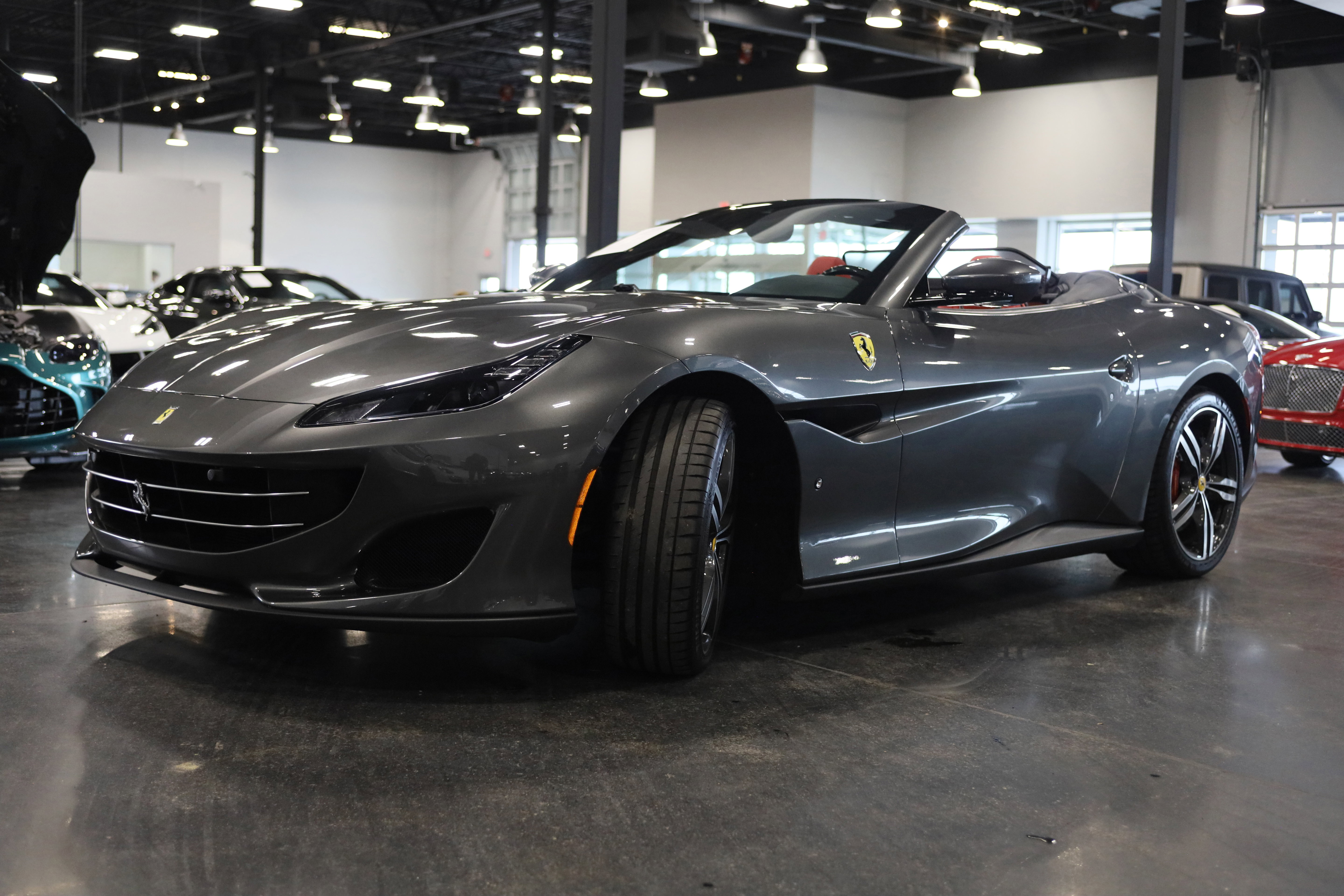 Used 2020 Ferrari Portofino RWD image 5