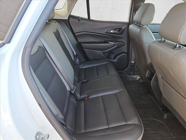 Used 2025 Chevrolet Trax ACTIV w/ Sunroof Package FWD image 17