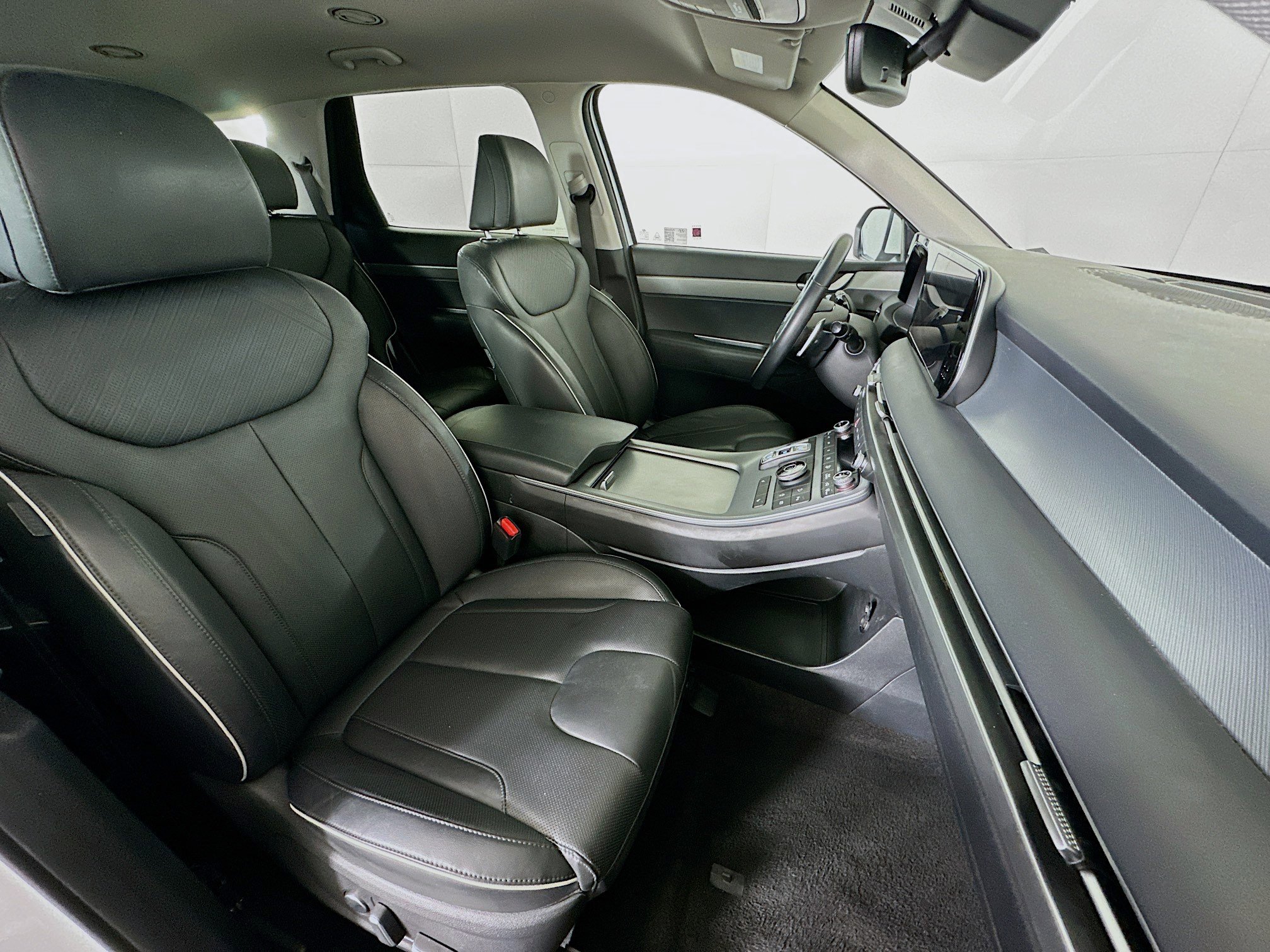 Used 2025 Hyundai Palisade SEL image 34