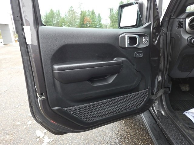 Used 2021 Jeep Wrangler Sport S image 34