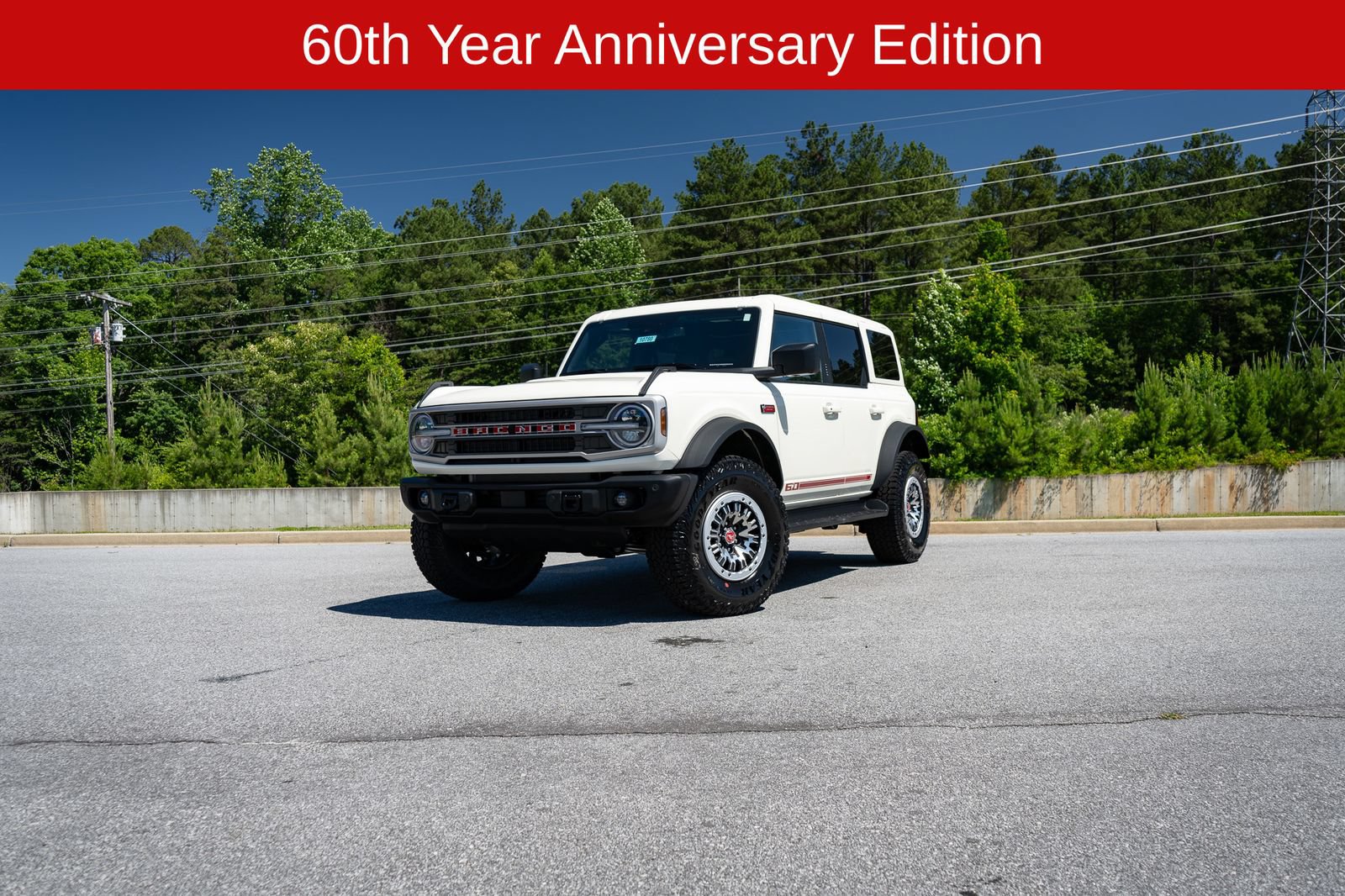 New 2026 Ford Bronco Outer Banks w/ Sasquatch Package AWD/4WD image 1