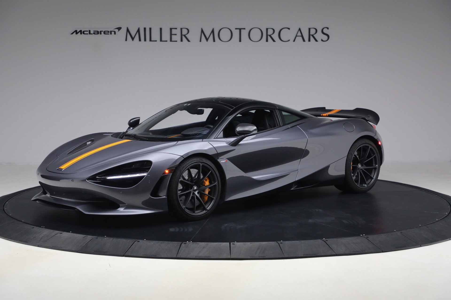 Used 2024 McLaren 750S image 2