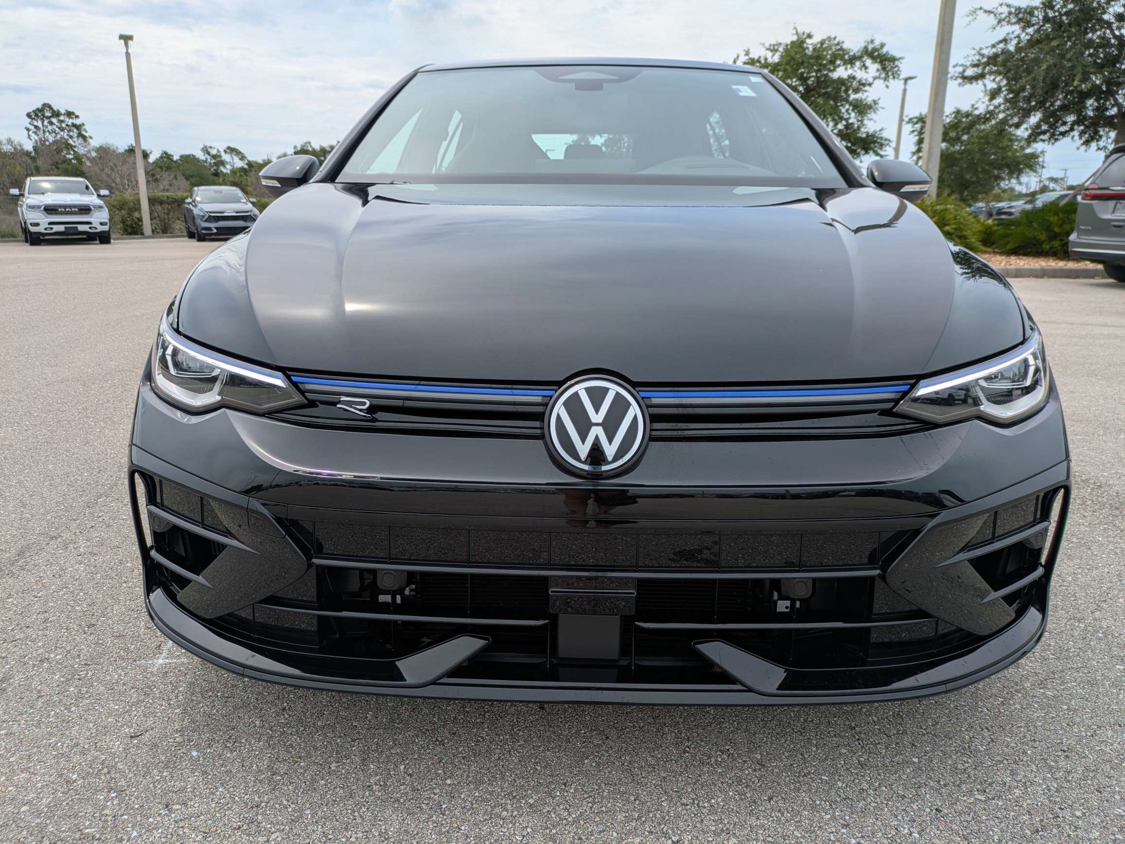 Used 2026 Volkswagen Golf AWD/4WD image 3
