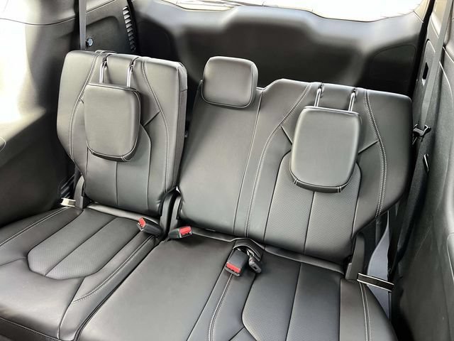 New 2026 Chrysler Voyager LX FWD image 24