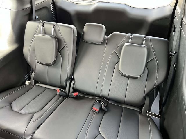 New 2026 Chrysler Voyager LX FWD image 24