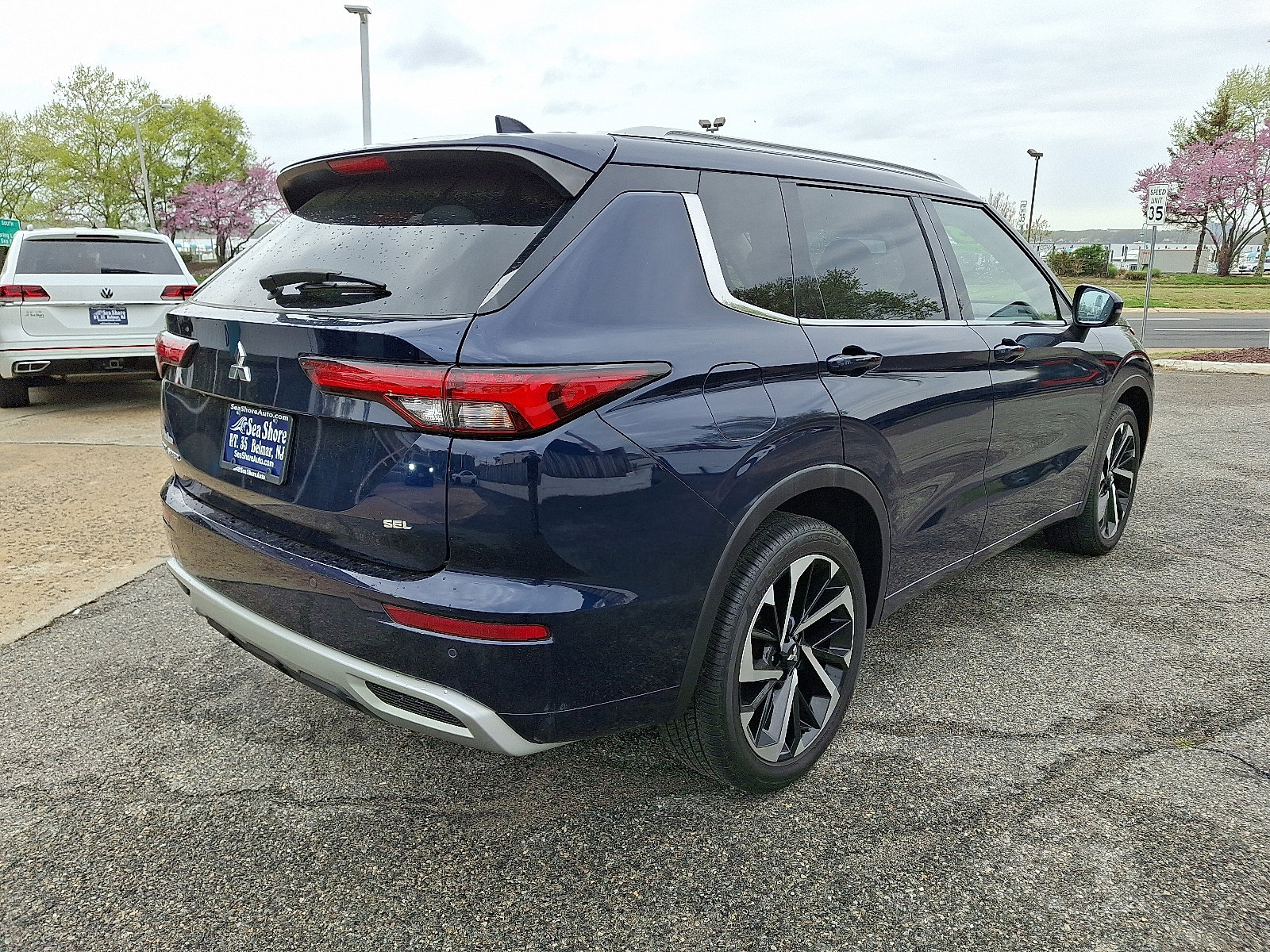 Used 2023 Mitsubishi Outlander SEL 40th Anniversary AWD/4WD image 6
