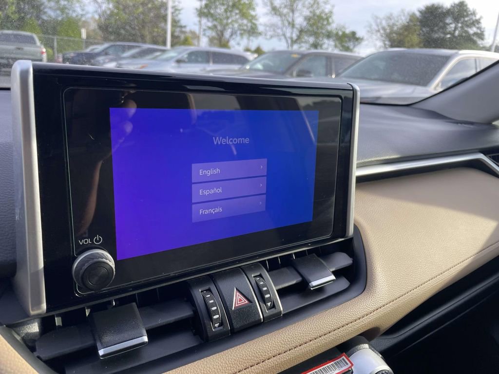 Used 2025 Toyota RAV4 XLE Premium image 39