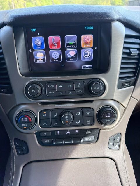 Used 2017 GMC Yukon Denali w/ Open Road Package AWD/4WD image 27
